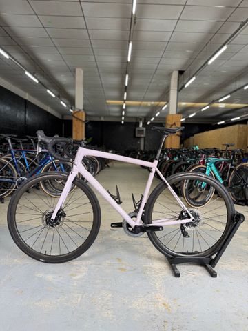 Specialized Aethos Expert 2024 2024 Road & Gravel usato, Bianco — immagine 15 di 23