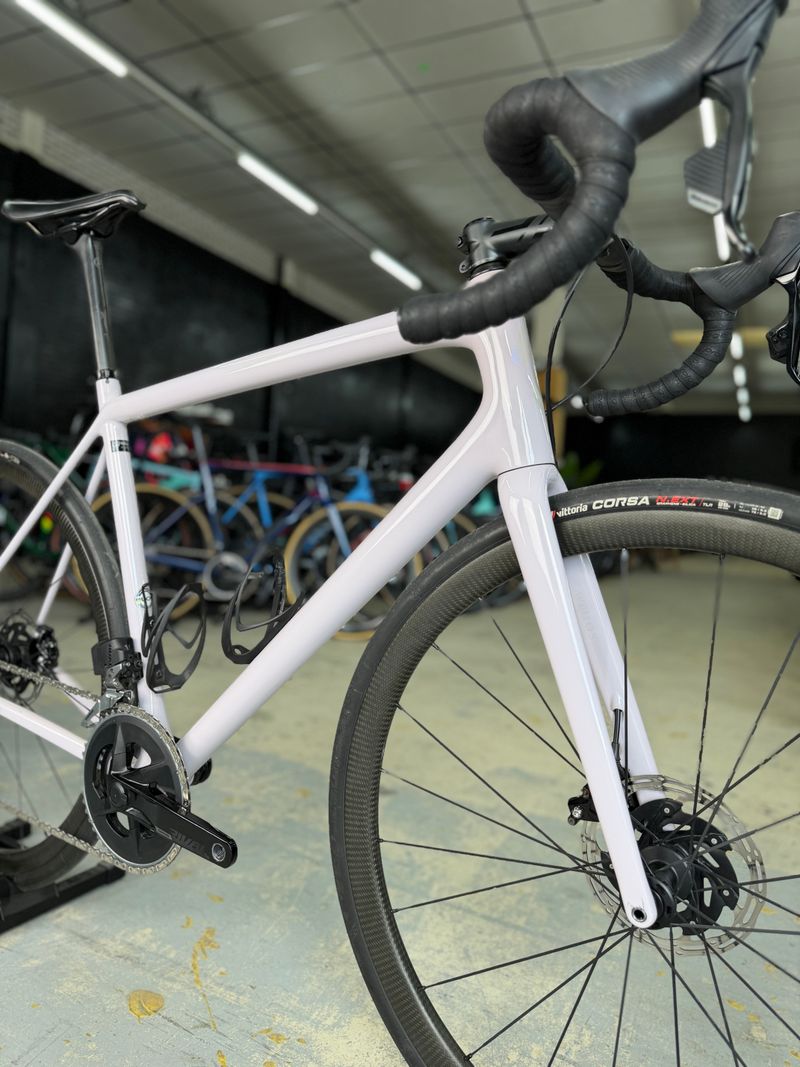 Specialized Aethos Expert 2024 2024 Road & Gravel usato, Bianco — immagine 4 di 23