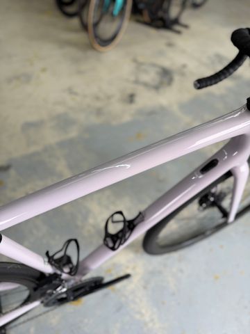 Specialized Aethos Expert 2024 2024 Road & Gravel usato, Bianco — immagine 13 di 23