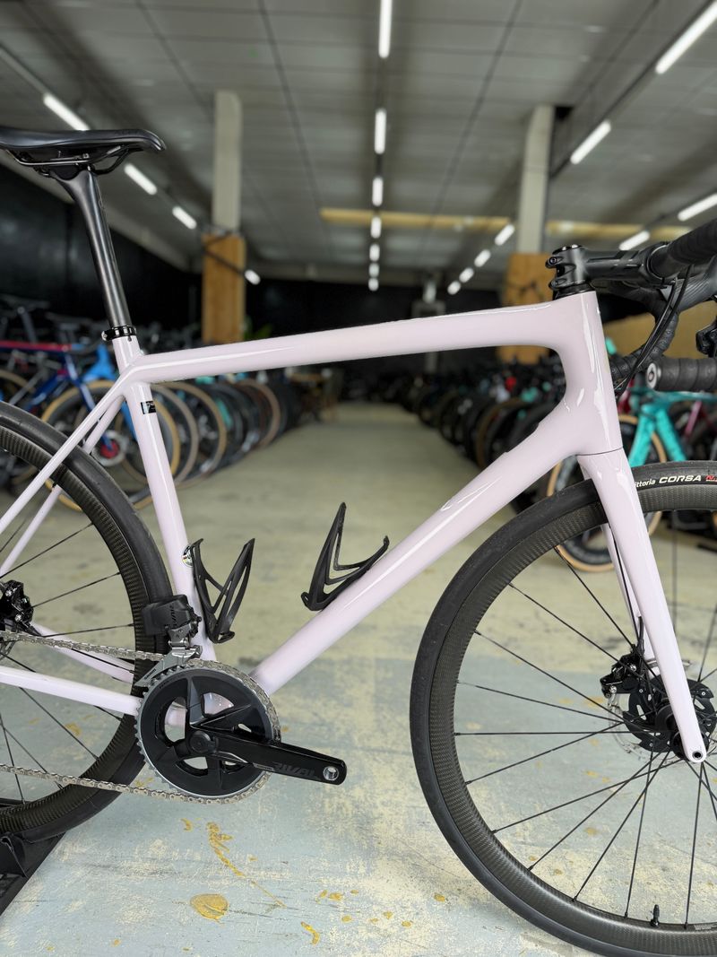 Specialized Aethos Expert 2024 2024 Road & Gravel usato, Bianco — immagine 12 di 23