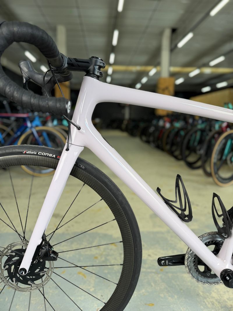 Specialized Aethos Expert 2024 2024 Road & Gravel usato, Bianco — immagine 18 di 23