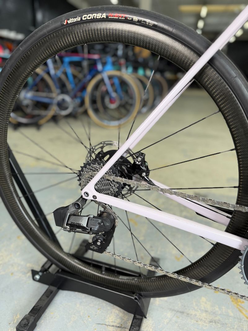 Specialized Aethos Expert 2024 2024 Road & Gravel usato, Bianco — immagine 10 di 23