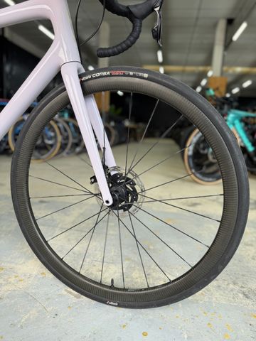 Specialized Aethos Expert 2024 2024 Road & Gravel usato, Bianco — immagine 5 di 23