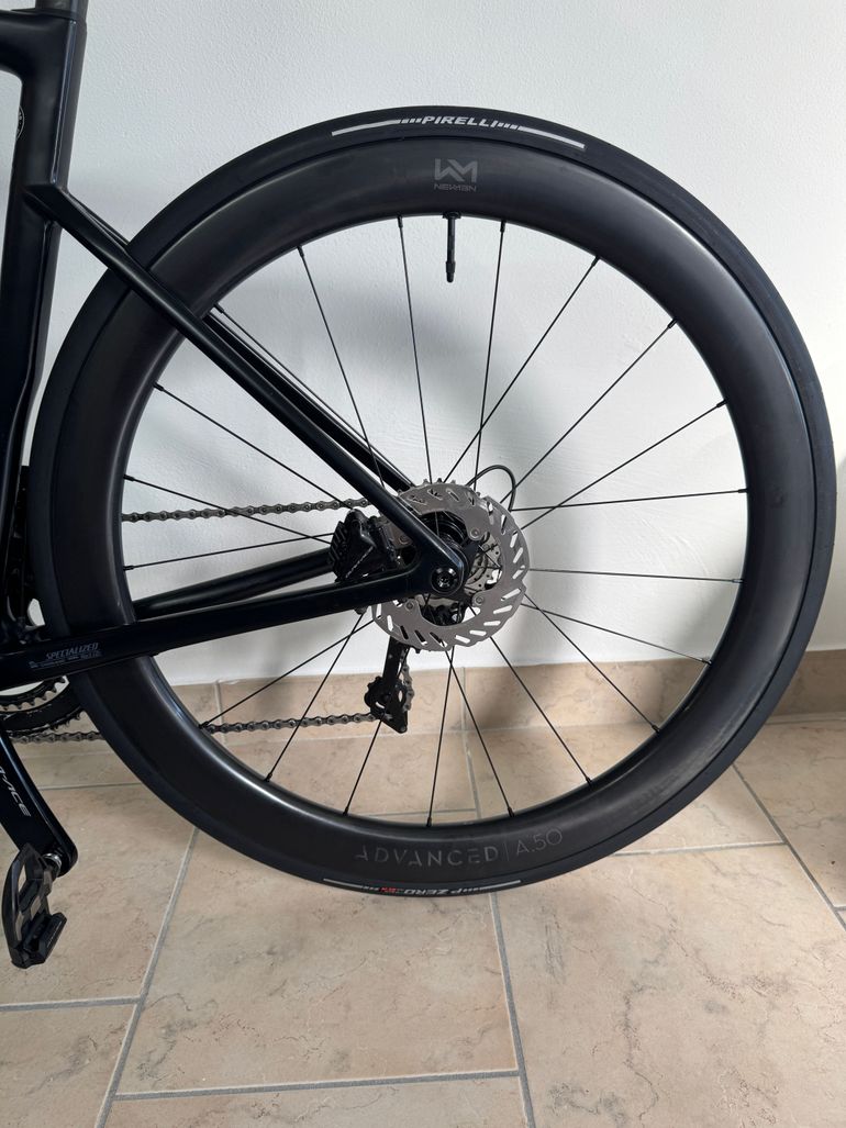 Used Specialized SL6 DISC Shimano Dura Ace 11v 2020 Road & Gravel, Black — image 8 of 10