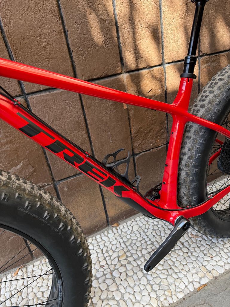 Used Trek Farley 9.6 2024 2024 Mountainbike, Red, 27.5 — image 7 of 9