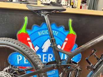 Used Trek Fuel EXe 9.8 XT 2024 2024 Mountainbike, Black, 29 — image 6 of 30