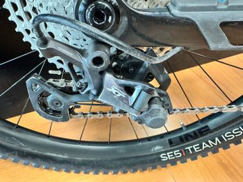 Used Trek Fuel EXe 9.8 XT 2024 2024 Mountainbike, Black, 29 — image 9 of 30