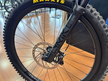 Used Trek Fuel EXe 9.8 XT 2024 2024 Mountainbike, Black, 29 — image 27 of 30