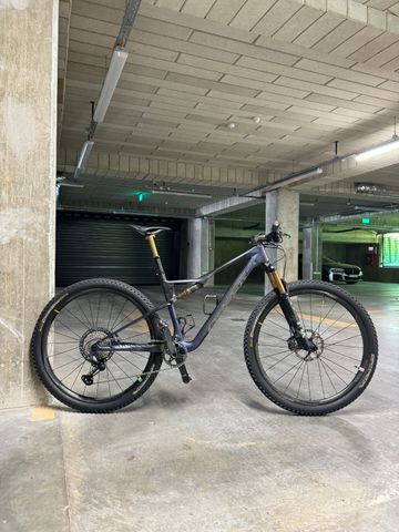 Brugt Orbea Oiz Shimano CUES Di2 2024 Mountainbike — billede 2 af 3