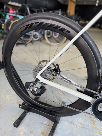 Used Canyon Endurace CF SL 7 eTAP 2022 2022 Road & Gravel, White — image 10 of 24