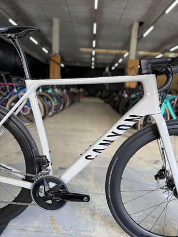 Used Canyon Endurace CF SL 7 eTAP 2022 2022 Road & Gravel, White — image 12 of 24