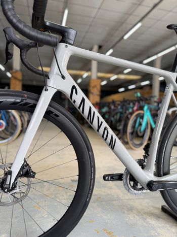 Used Canyon Endurace CF SL 7 eTAP 2022 2022 Road & Gravel, White — image 18 of 24