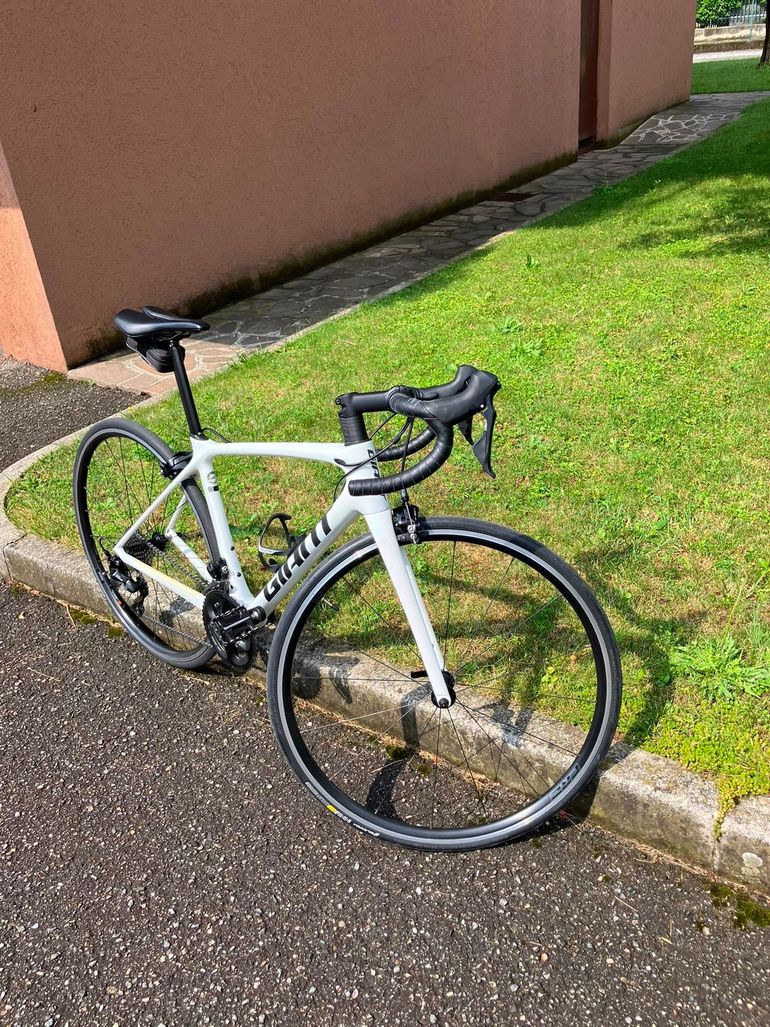 Used Giant TCR Advanced 2 KOM 2022 2022 Road & Gravel, Weiß — image 3 of 4