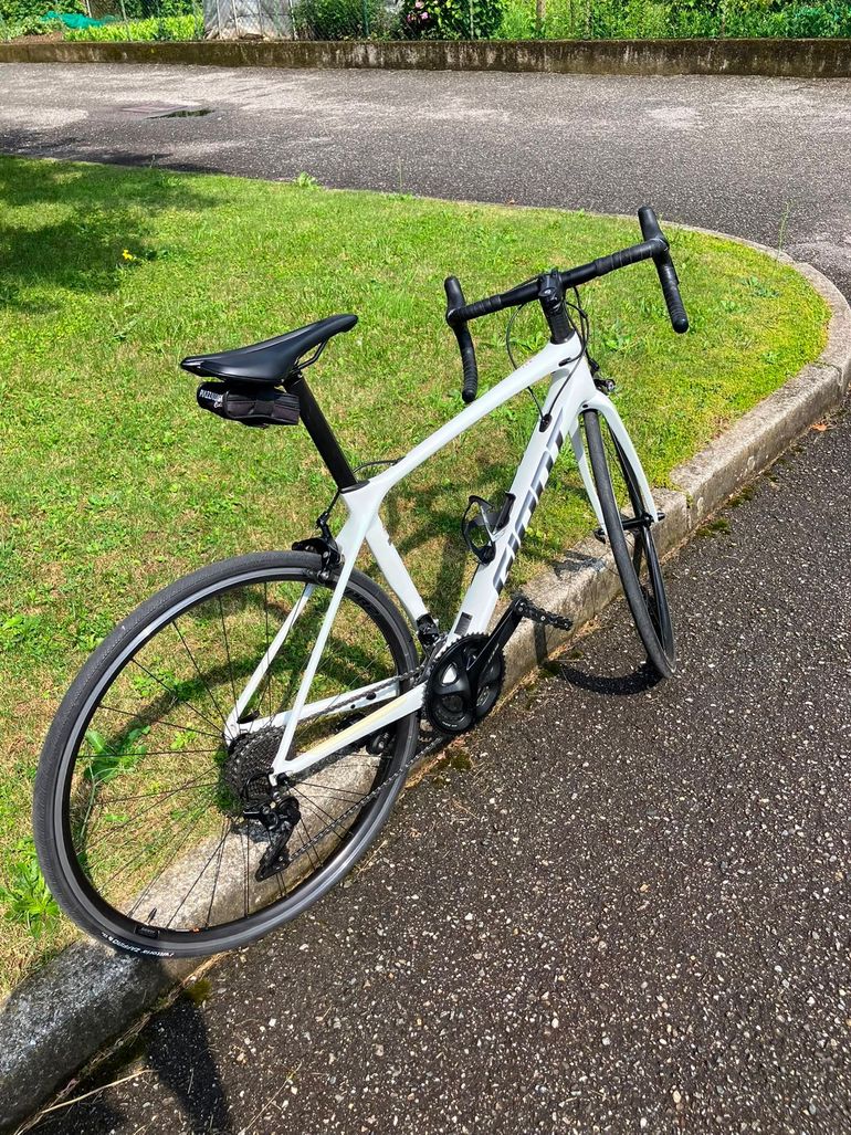 Used Giant TCR Advanced 2 KOM 2022 2022 Road & Gravel, Weiß — image 2 of 4
