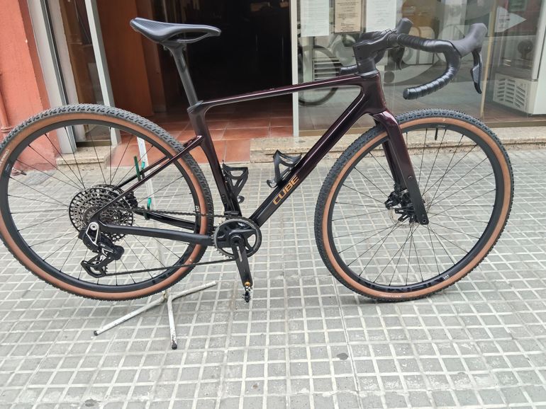Used CUBE NUROAD C:62 SLT 2024 2024 Road & Gravel — image 1 of 9