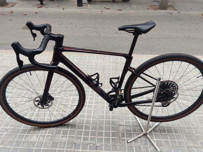 Used CUBE NUROAD C:62 SLT 2024 2024 Road & Gravel — image 3 of 9