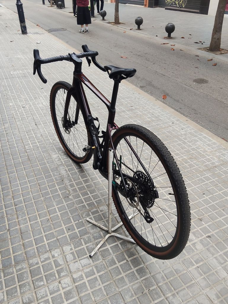 Used CUBE NUROAD C:62 SLT 2024 2024 Road & Gravel — image 8 of 9