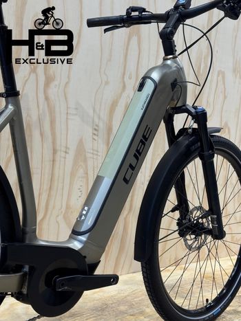 Used CUBE Kathmandu Hybrid Pro 750 Shimano Deore 2024 Urban, Hellgrau — image 13 of 15