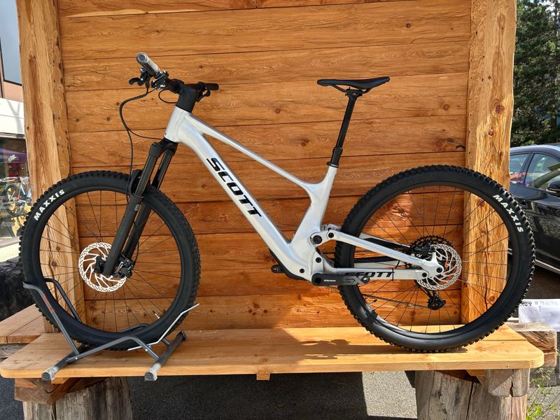 Used Scott Genius 940 2025 2025 Mountainbike, Light Gray, 29 — image 2 of 4
