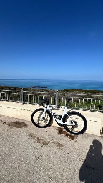 Used BMC Teammachine R 01 FIVE 2026 2026 Road & Gravel, White — image 3 of 3