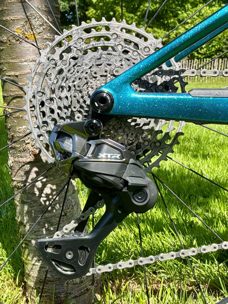 Used Canyon Lux World Cup CFR Di2 2025 2025 Mountainbike, Blue, 29 — image 16 of 18