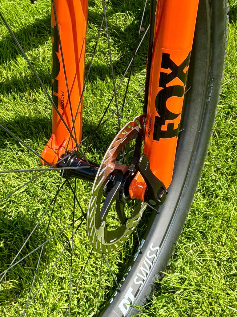 Used Canyon Lux World Cup CFR Di2 2025 2025 Mountainbike, Blue, 29 — image 8 of 18
