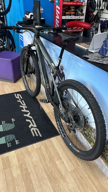 Used Giant Anthem Advanced SL 1 2026 2026 Mountainbike, Light Gray, 29 — image 8 of 10