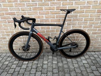 Used BMC Teammachine SLR01 DISC FOUR 2019 2019 Road & Gravel, Light Gray — image 2 of 5