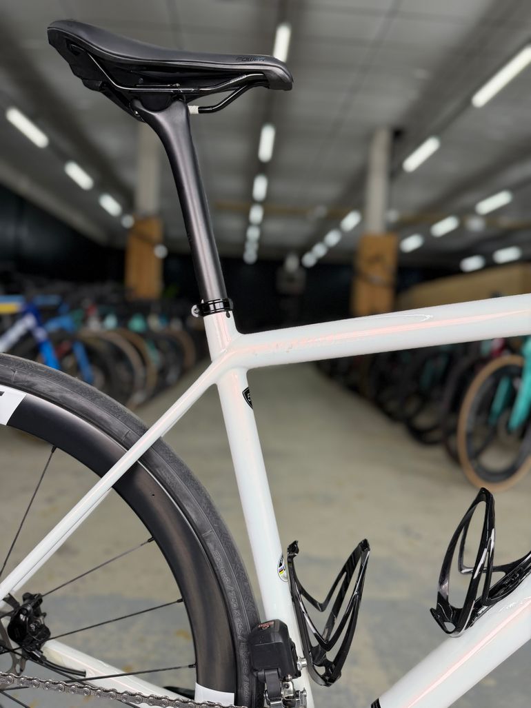 Used Specialized Aethos Comp - Shimano 105 Di2 2024 2024 Road & Gravel, White — image 9 of 24