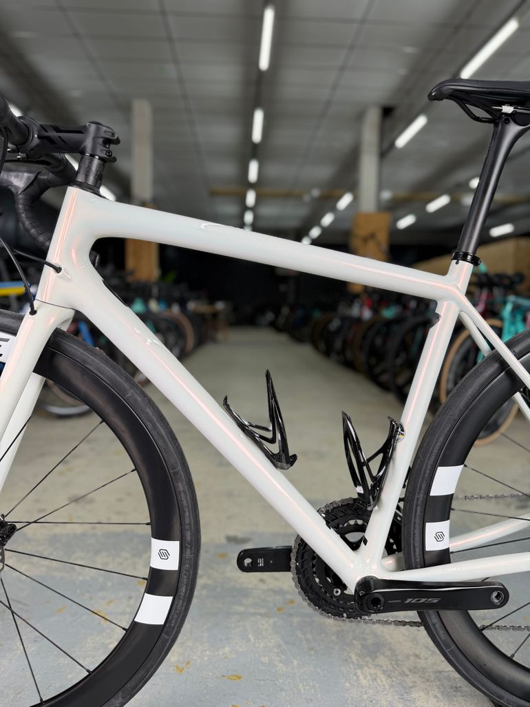 Used Specialized Aethos Comp - Shimano 105 Di2 2024 2024 Road & Gravel, White — image 24 of 24