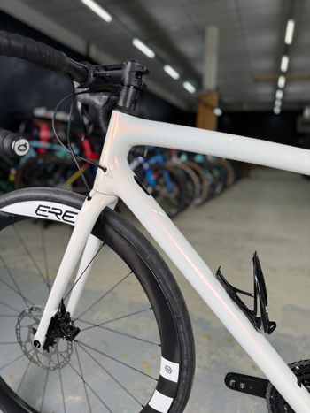 Used Specialized Aethos Comp - Shimano 105 Di2 2024 2024 Road & Gravel, White — image 21 of 24