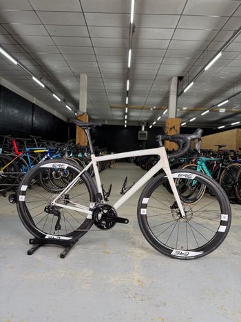 Used Specialized Aethos Comp - Shimano 105 Di2 2024 2024 Road & Gravel