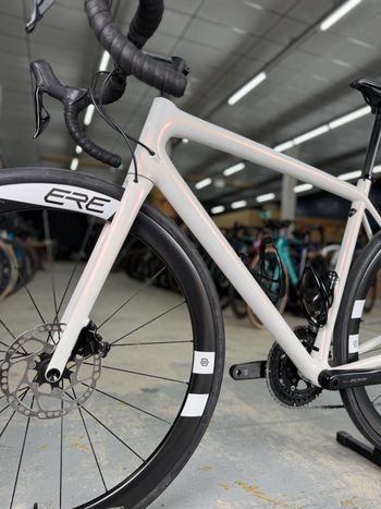 Used Specialized Aethos Comp - Shimano 105 Di2 2024 2024 Road & Gravel, White — image 19 of 24