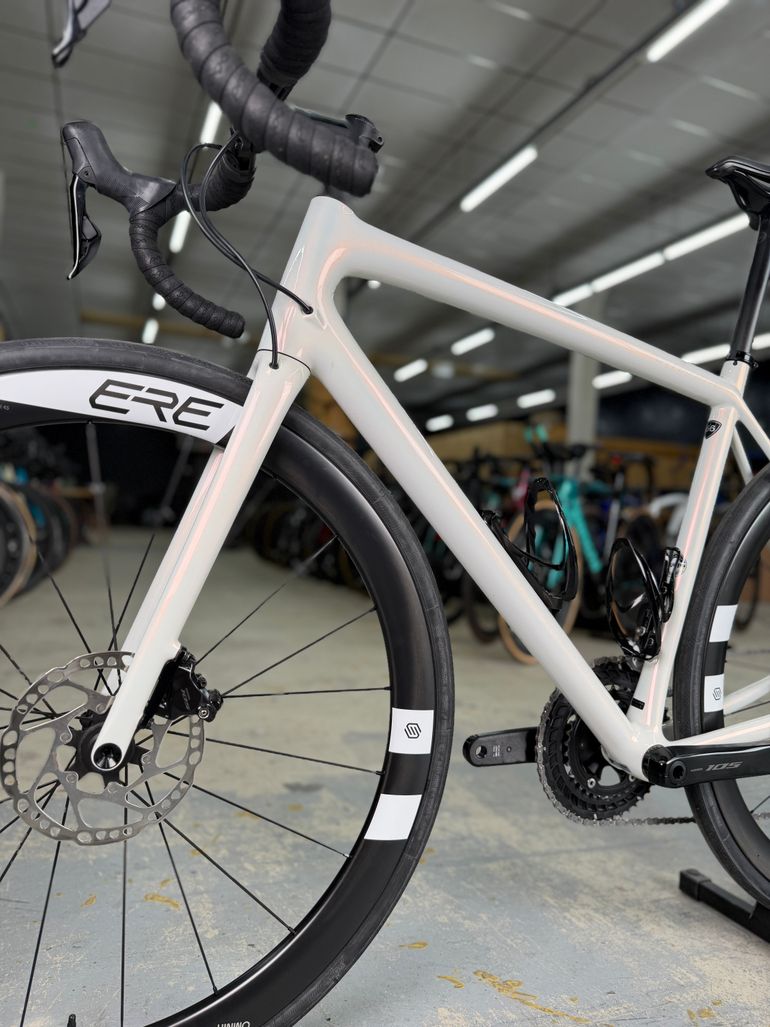 Used Specialized Aethos Comp - Shimano 105 Di2 2024 2024 Road & Gravel, White — image 19 of 24