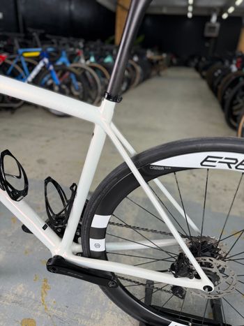 Used Specialized Aethos Comp - Shimano 105 Di2 2024 2024 Road & Gravel, White — image 23 of 24