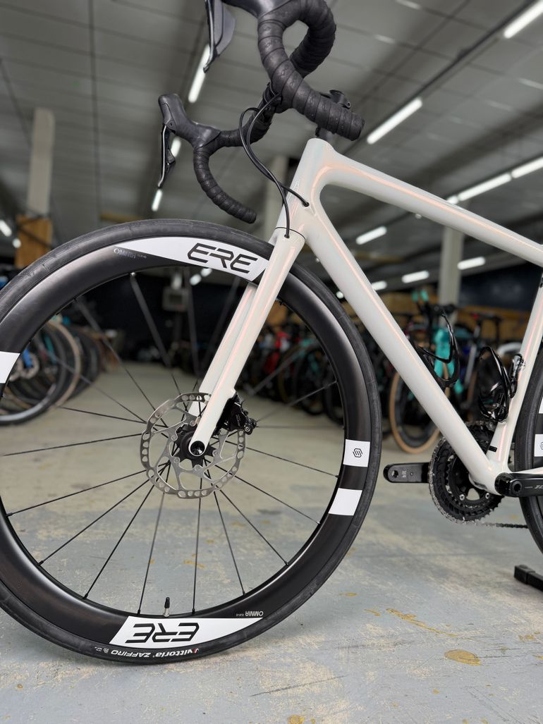 Used Specialized Aethos Comp - Shimano 105 Di2 2024 2024 Road & Gravel, White — image 18 of 24