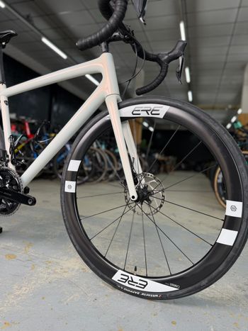 Used Specialized Aethos Comp - Shimano 105 Di2 2024 2024 Road & Gravel, White — image 3 of 24