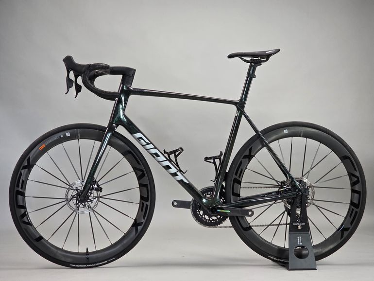 Used Giant TCR Advanced SL 0 Red 2025 2025 Road & Gravel, Green — image 2 of 24