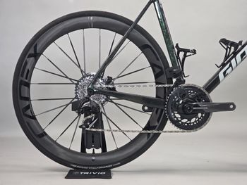 Used Giant TCR Advanced SL 0 Red 2025 2025 Road & Gravel, Green — image 5 of 24