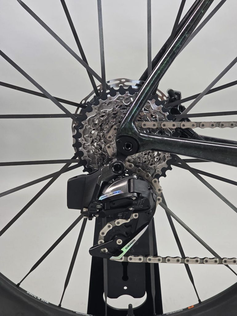 Used Giant TCR Advanced SL 0 Red 2025 2025 Road & Gravel, Green — image 7 of 24