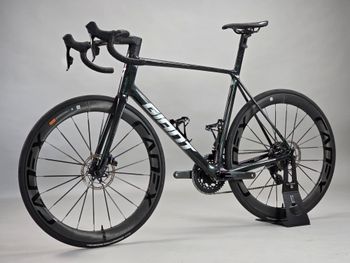 Used Giant TCR Advanced SL 0 Red 2025 2025 Road & Gravel, Green — image 4 of 24