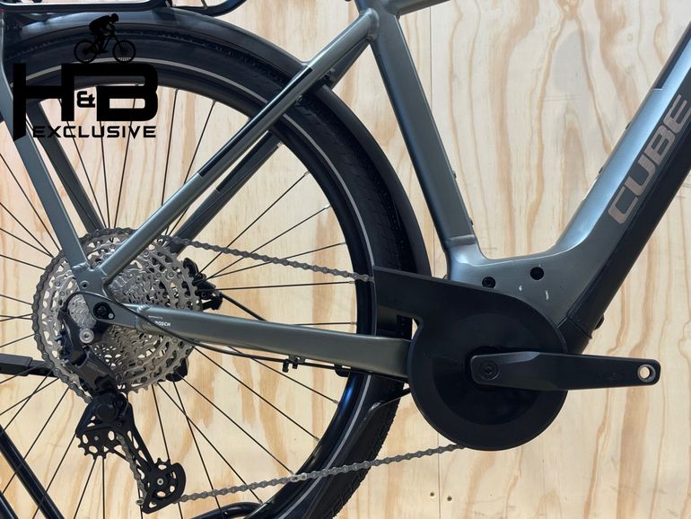 Used CUBE Kathmandu Hybrid Pro 750 Shimano Deore 2024 Urban, Hellgrau — image 3 of 15