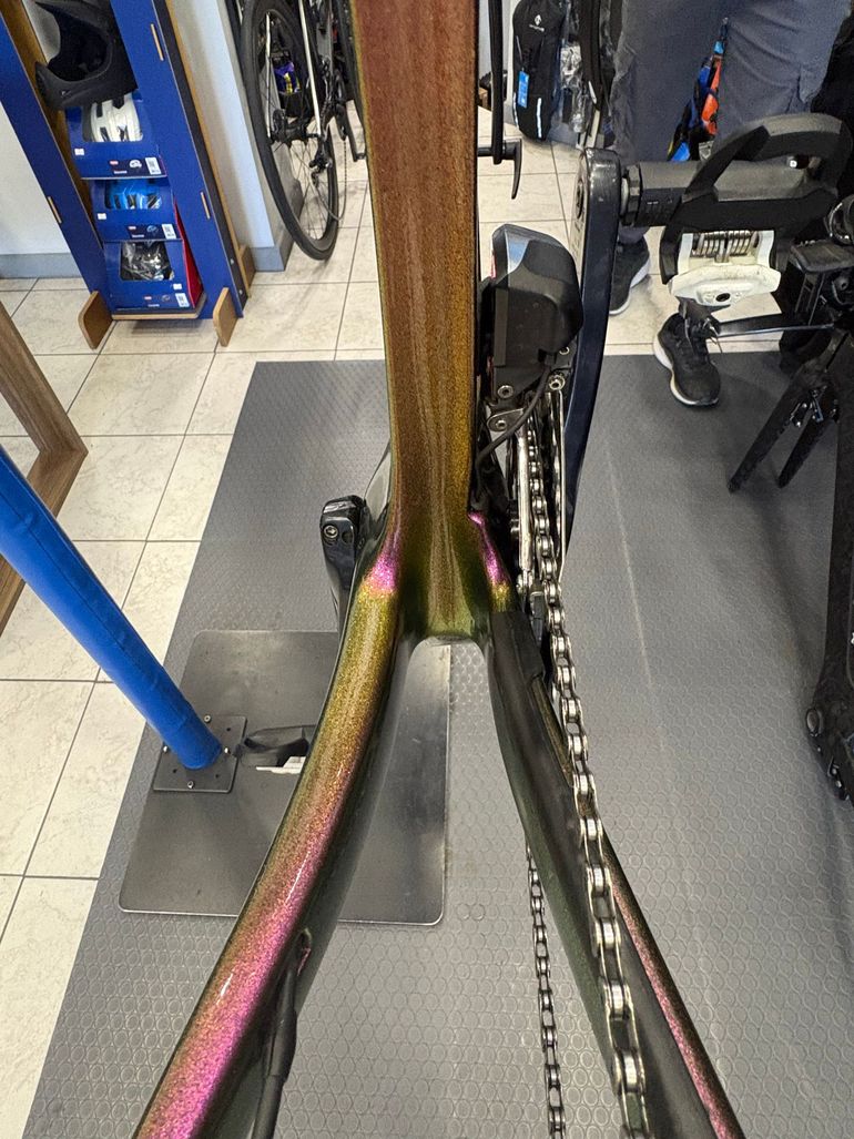 Used Cervélo P-Series Ultegra Di2 2024 2024 Road & Gravel, Purple — image 8 of 12