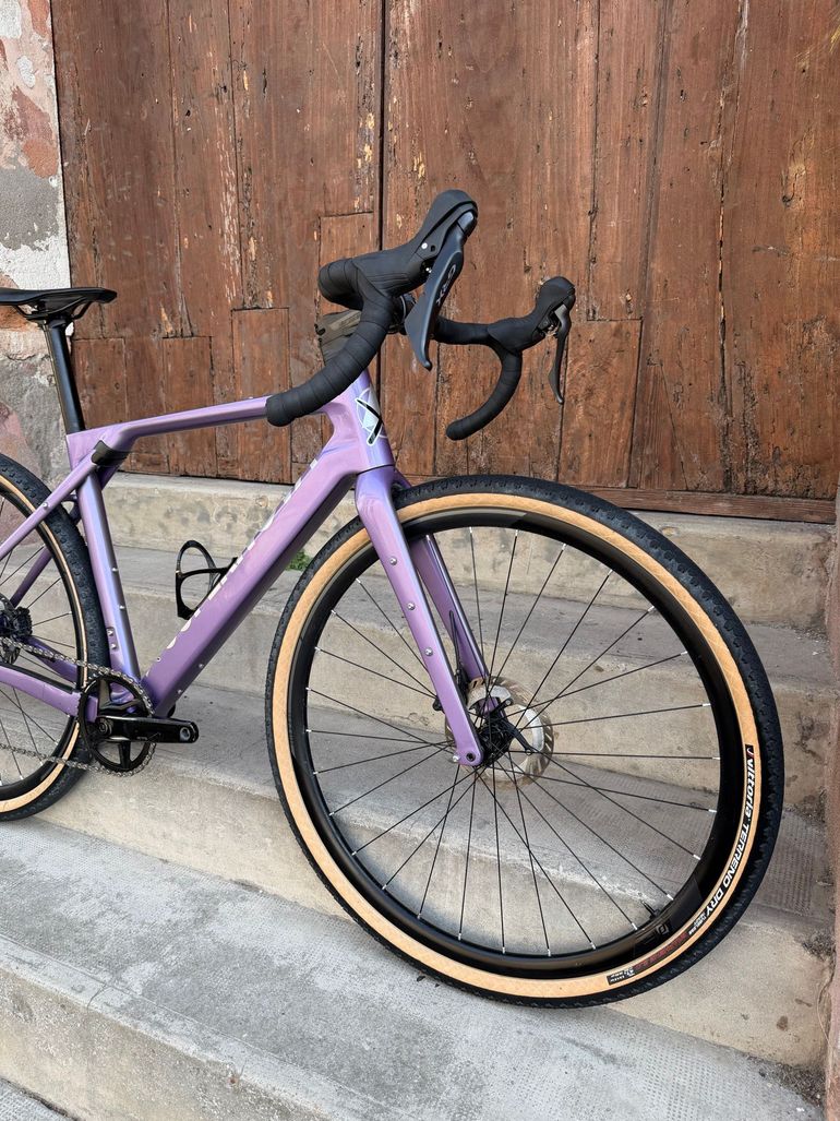 Used Supernova Bikes Supernova Bikes Custom Shimano GRX 2025 Road & Gravel, Morado — image 3 of 16