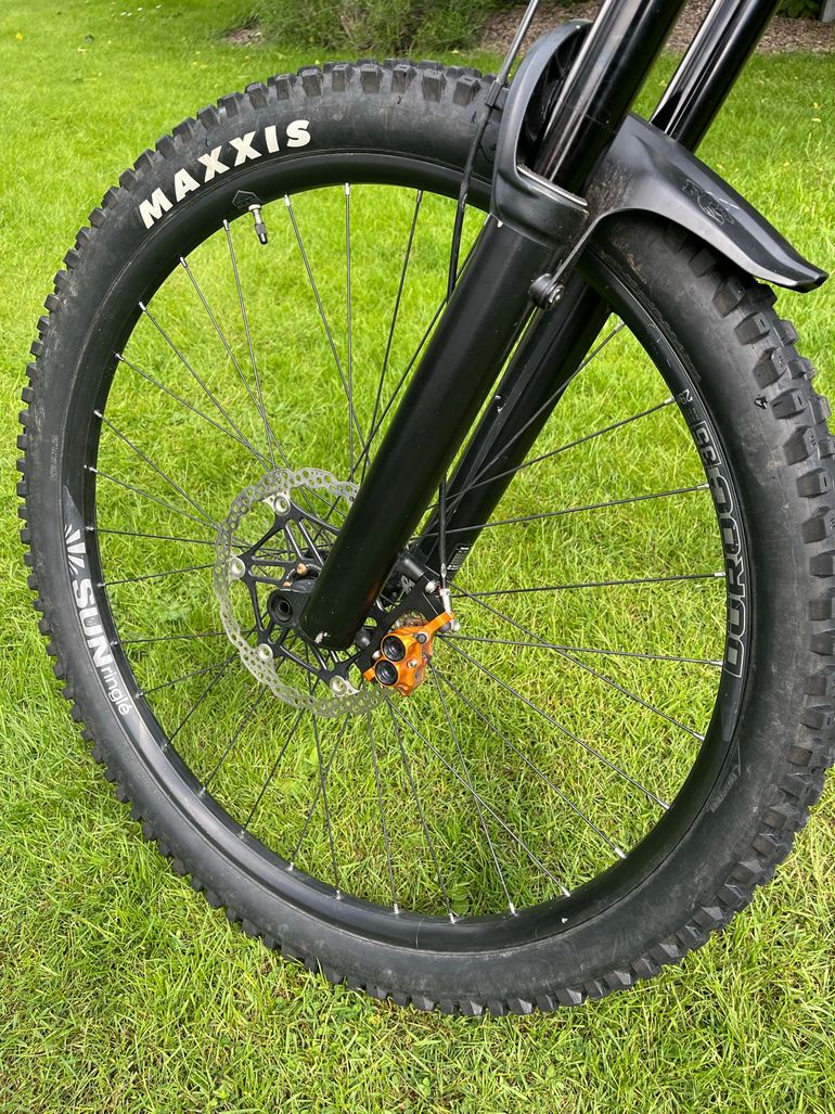 Used Lapierre Spicy CF 7.9 2023 2023 Mountainbike, Purple — image 5 of 5