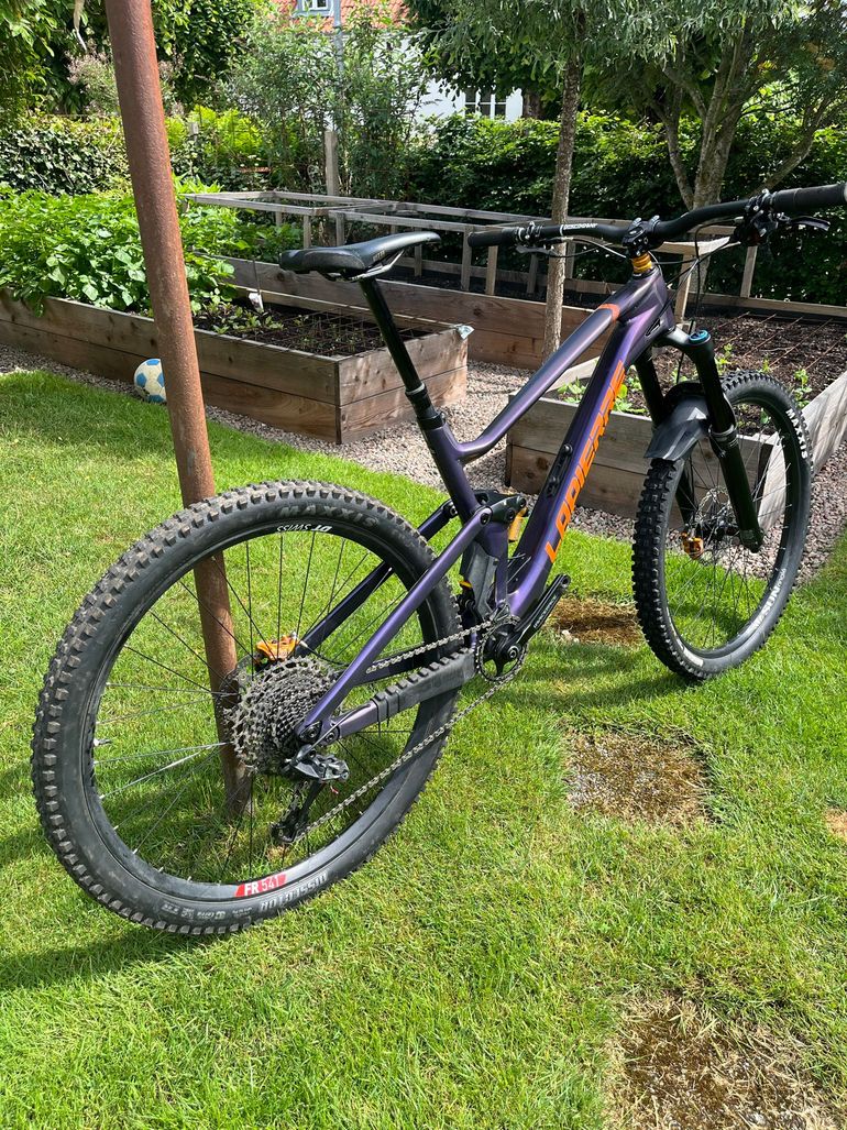 Used Lapierre Spicy CF 7.9 2023 2023 Mountainbike, Purple — image 3 of 5