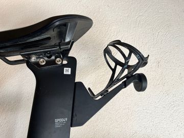 Used Canyon Speedmax CFR Di2 2025 2025 Road & Gravel, Red — image 8 of 11