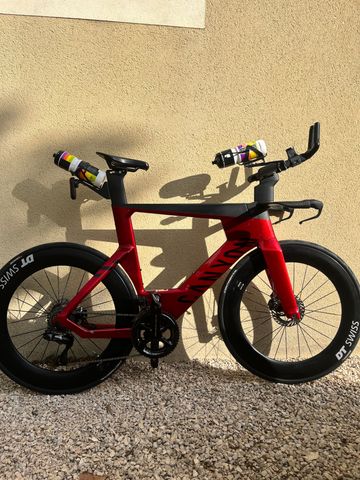 Used Canyon Speedmax CFR Di2 2025 2025 Road & Gravel, Red — image 3 of 11