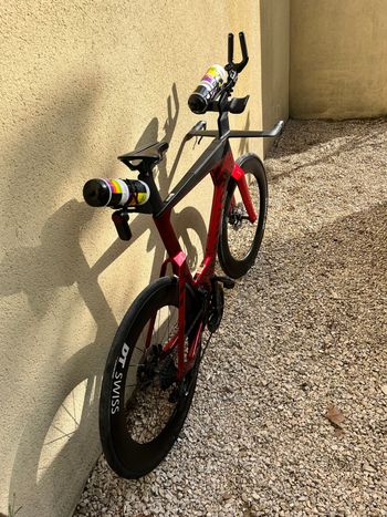 Used Canyon Speedmax CFR Di2 2025 2025 Road & Gravel, Red — image 5 of 11