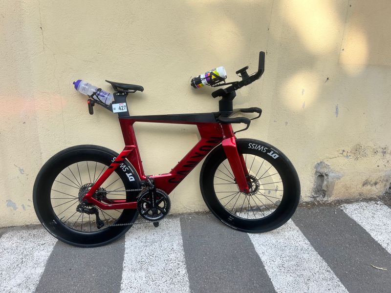 Used Canyon Speedmax CFR Di2 2025 2025 Road & Gravel, Red — image 10 of 11